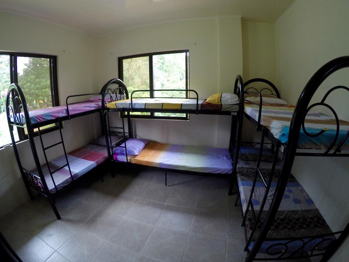 Fat Monkey Hostel Coron Exterior photo