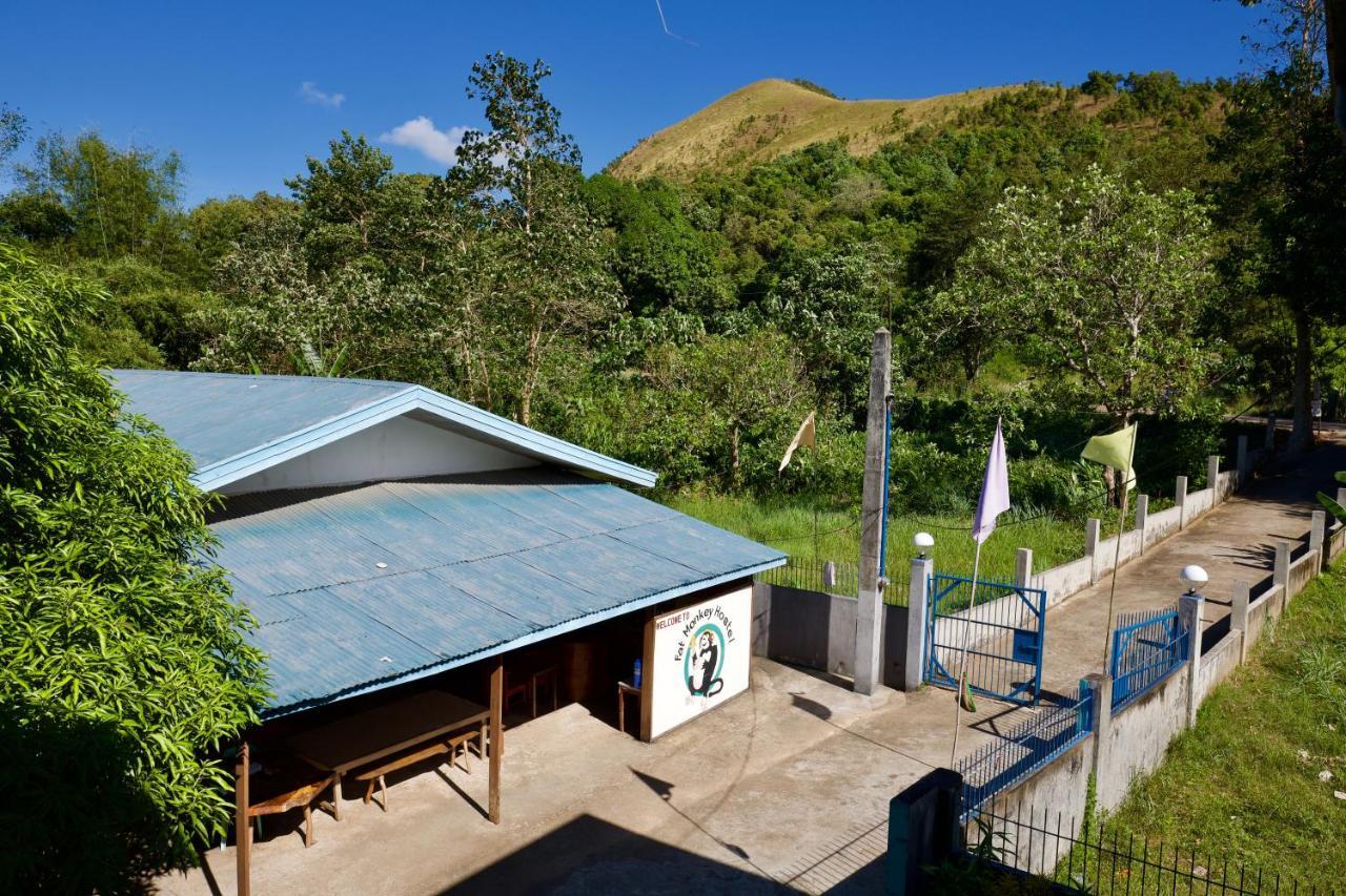 Fat Monkey Hostel Coron Exterior photo